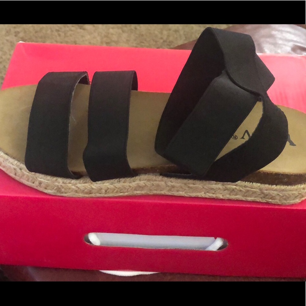 Nature Breeze Kacie-02 Sandals!